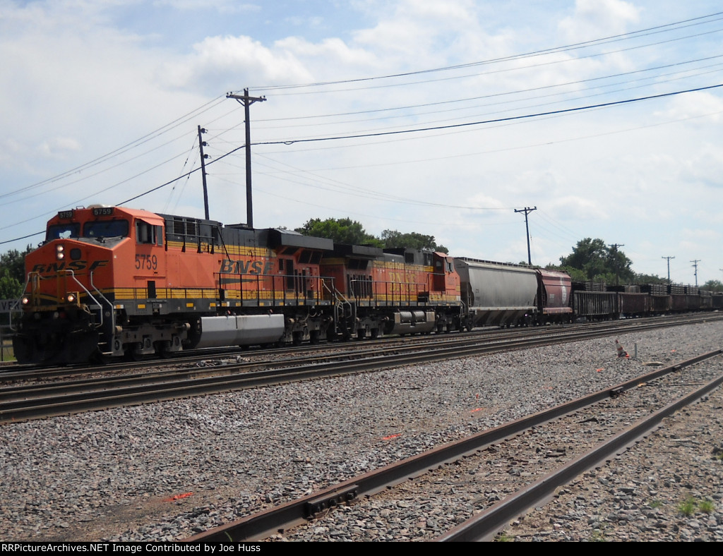 BNSF 5759 West